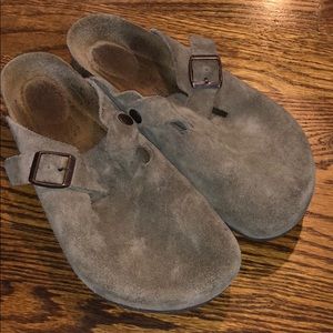 Taupe colored Birkenstock boston clog